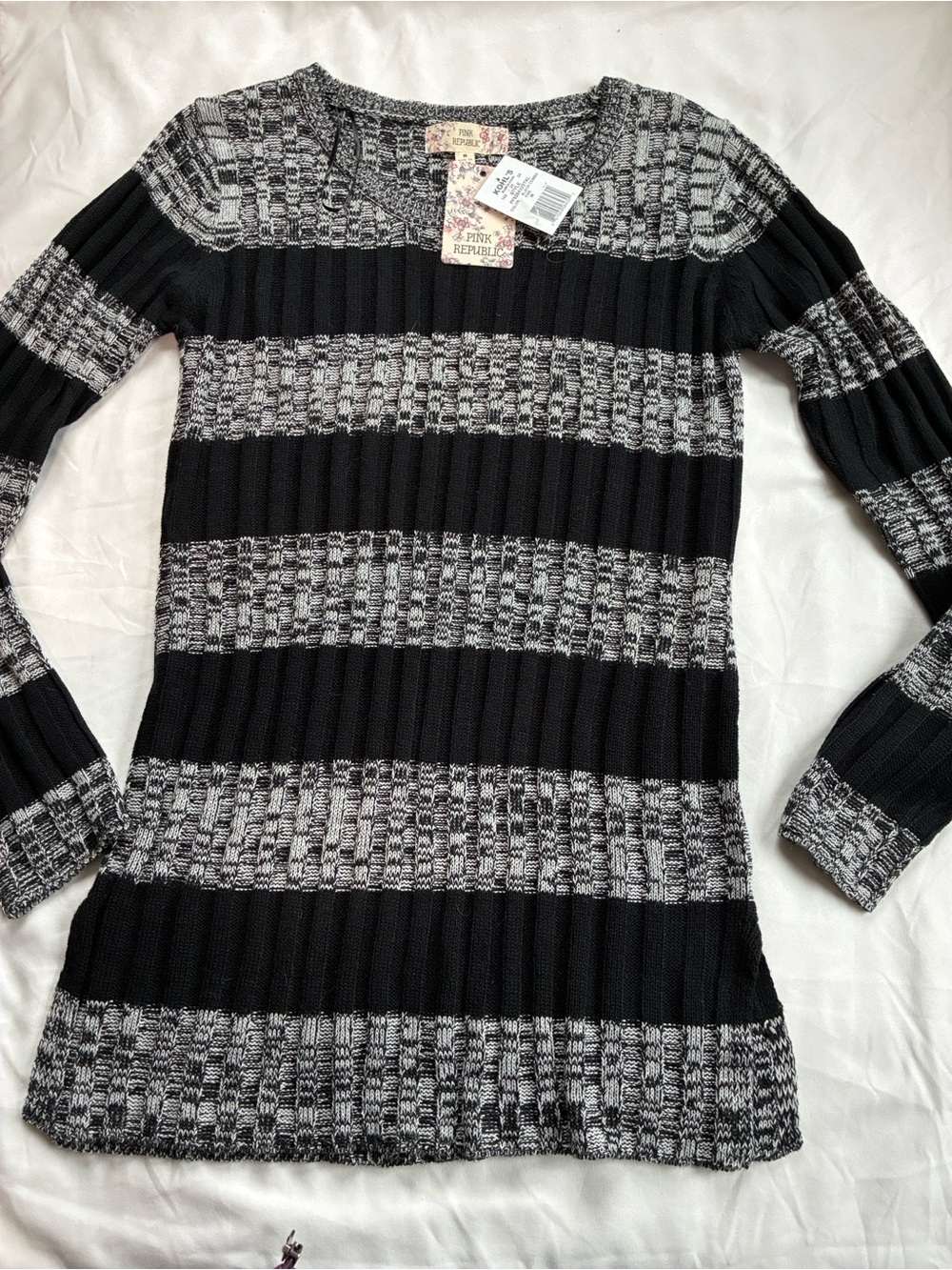 NWT Pink Republic Knit Pullover Sweater Black Combo Size M great gift! - Picture 2 of 14
